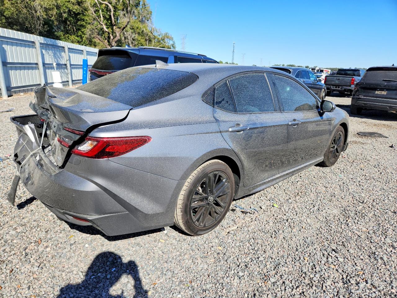 2025 TOYOTA CAMRY SE photo 3