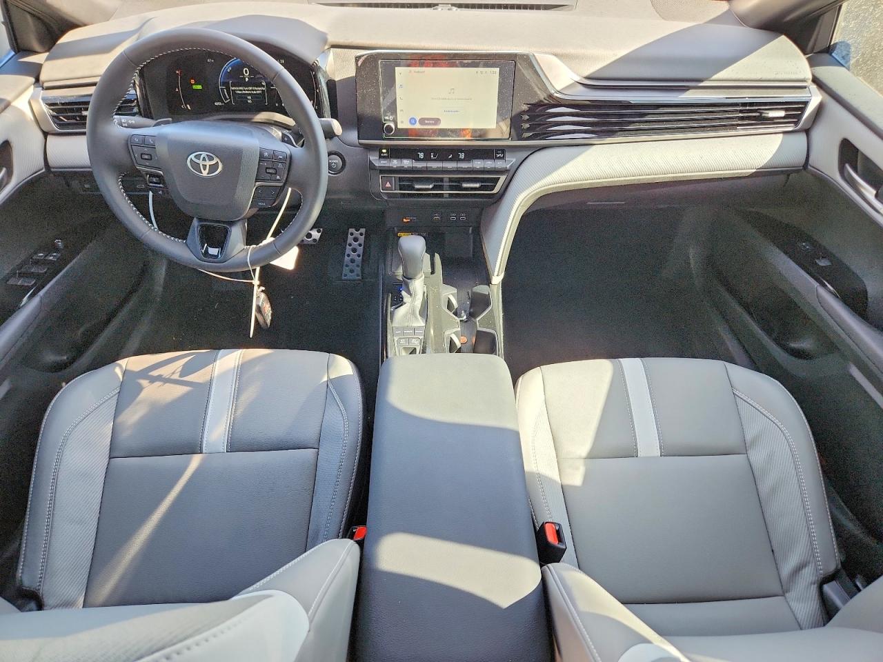 2025 TOYOTA CAMRY SE photo 8