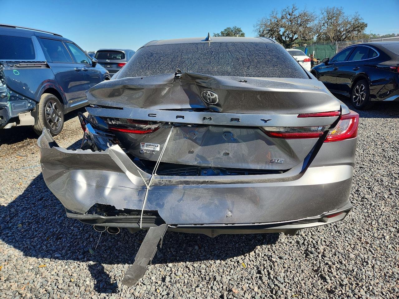 2025 TOYOTA CAMRY SE photo 6