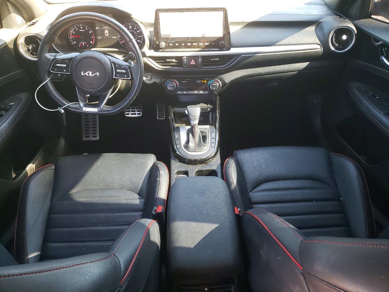 2024 KIA FORTE GT photo 15