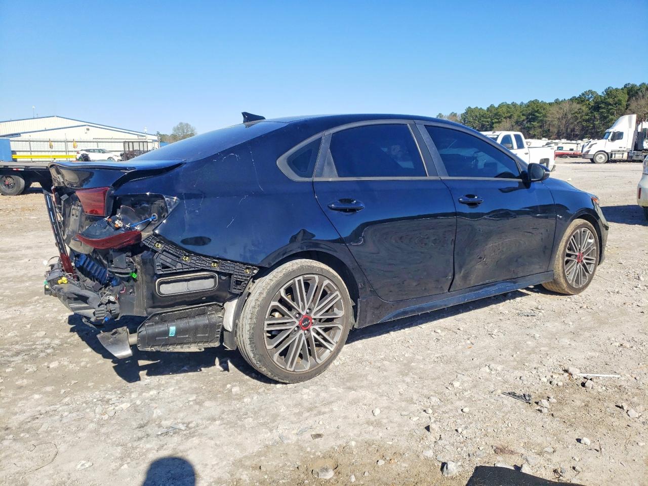 2024 KIA FORTE GT photo 5