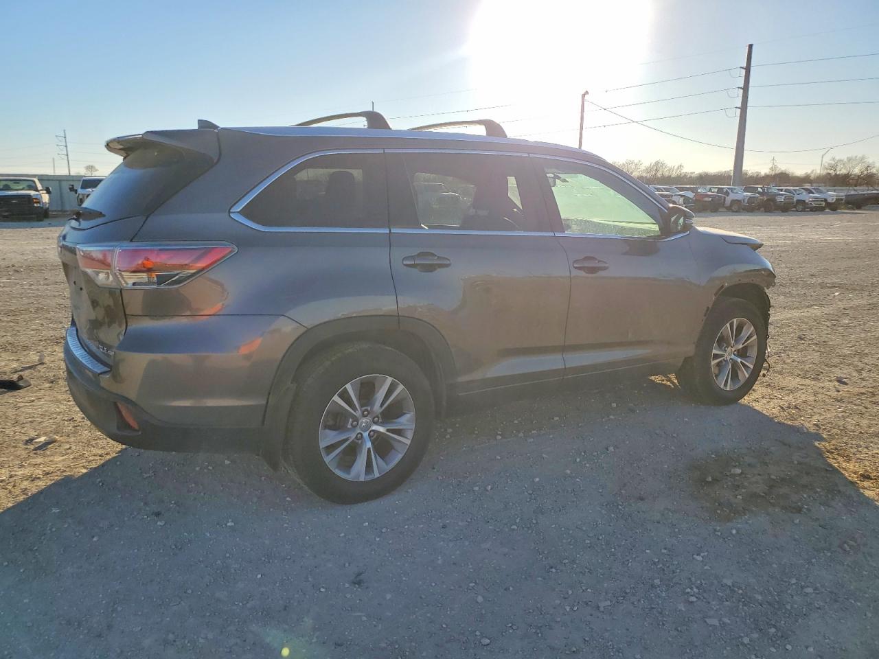 2014 TOYOTA HIGHLANDER XLE photo 5