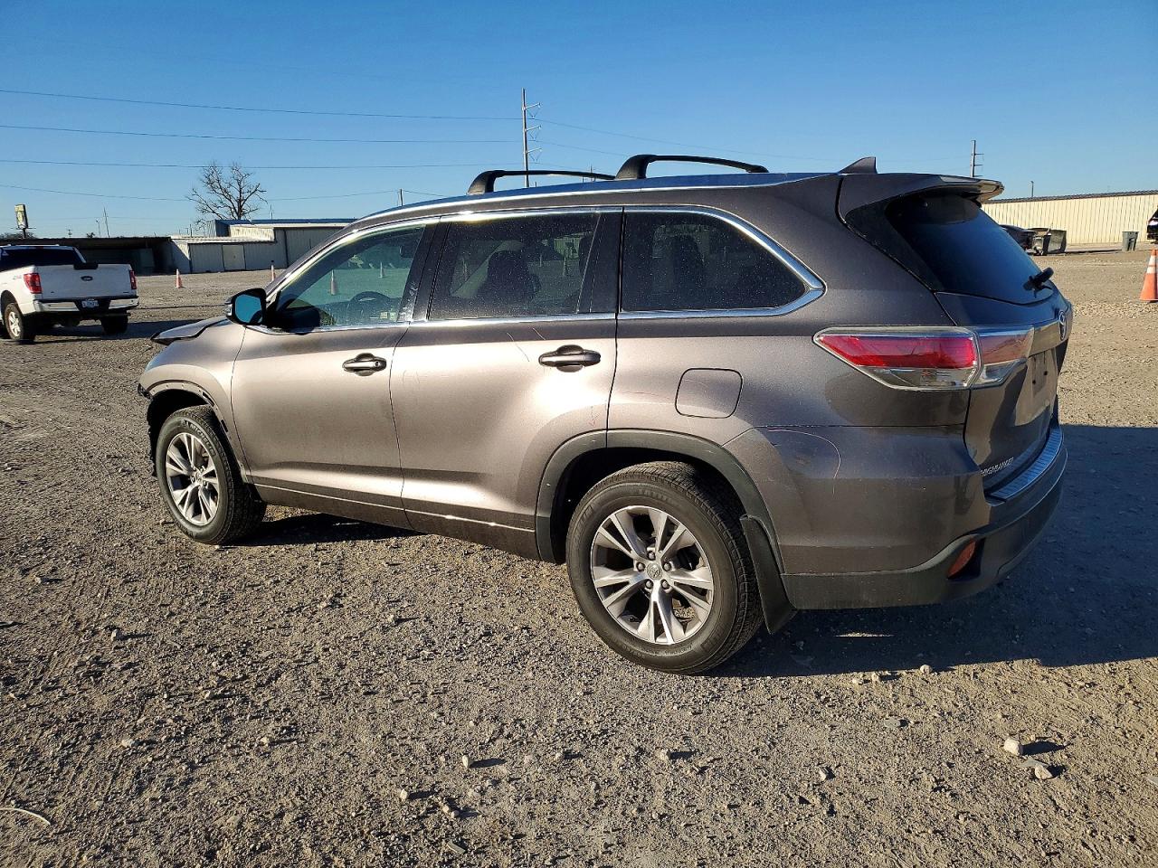 2014 TOYOTA HIGHLANDER XLE photo 3