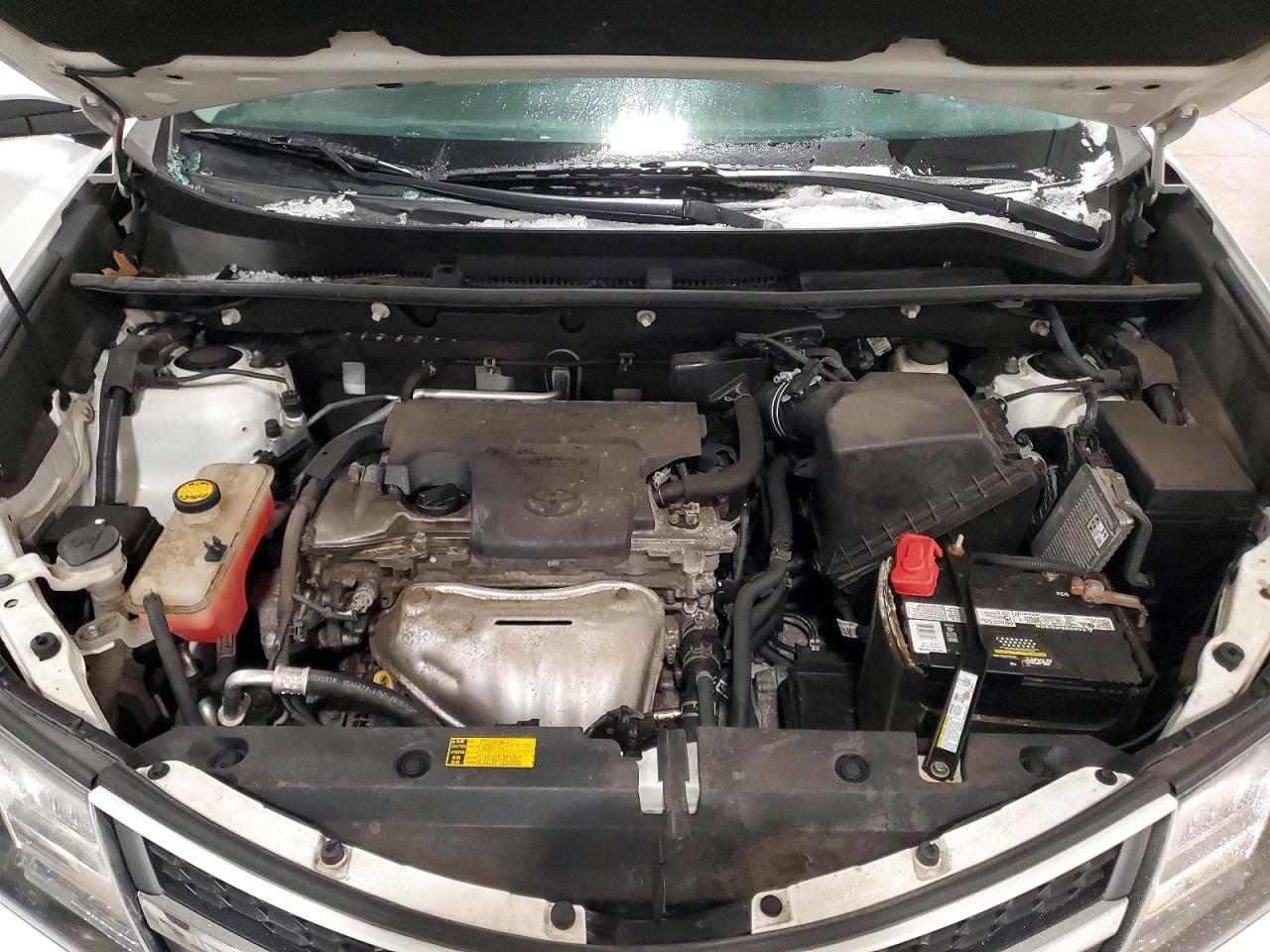 2015 TOYOTA RAV4 XLE photo 23