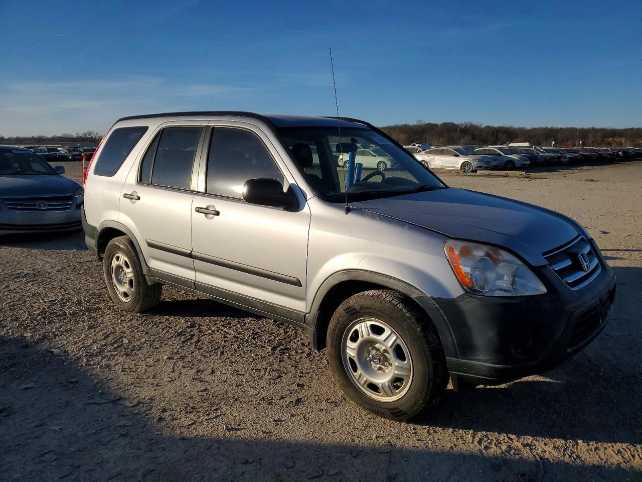 2005 HONDA CR-V LX photo 13