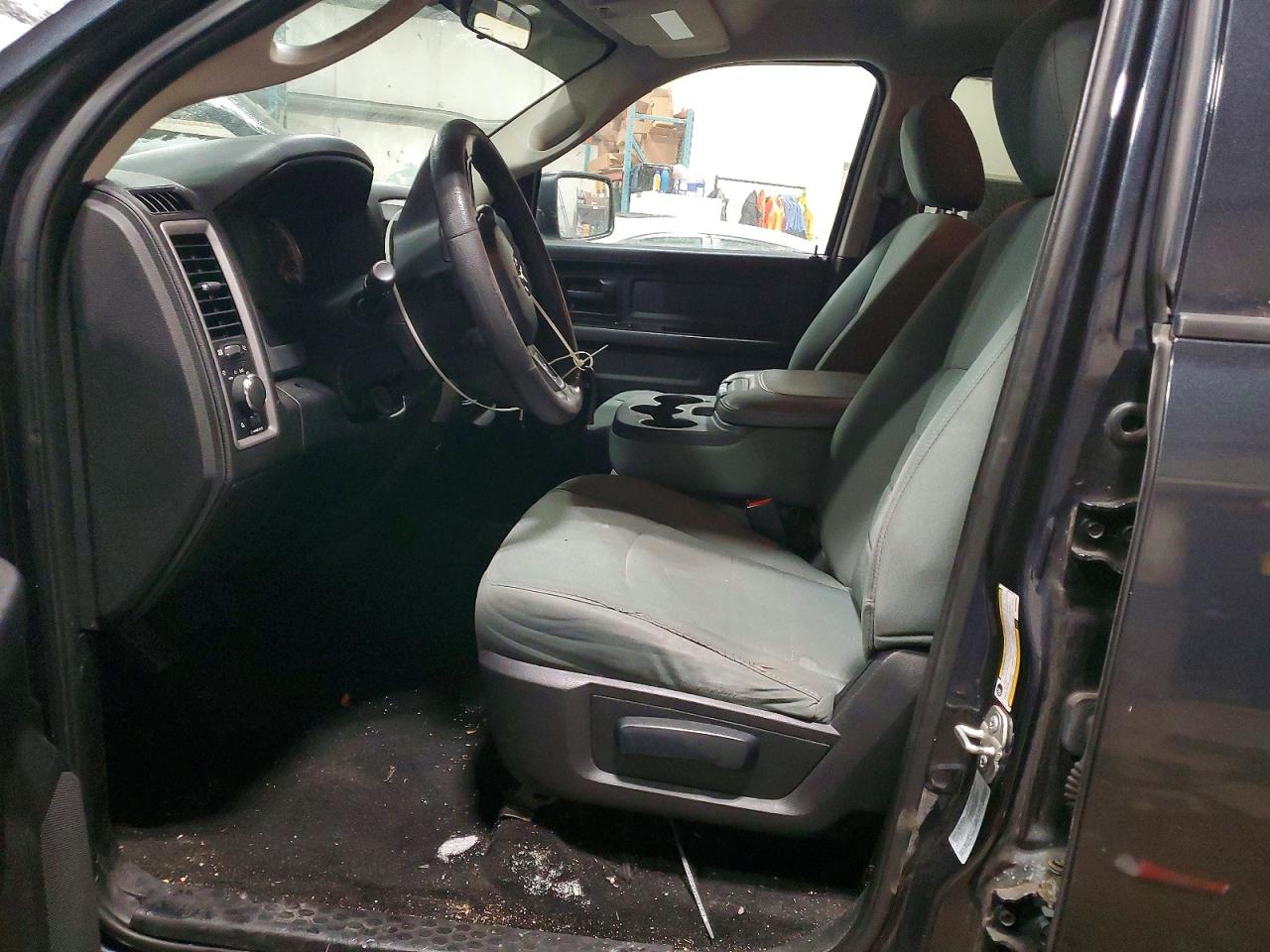 2016 RAM 1500 ST photo 7