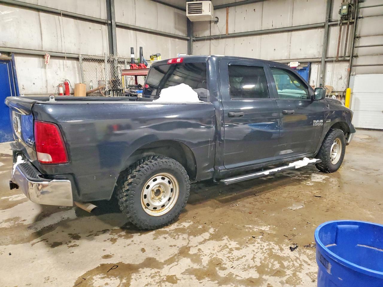 2016 RAM 1500 ST photo 3