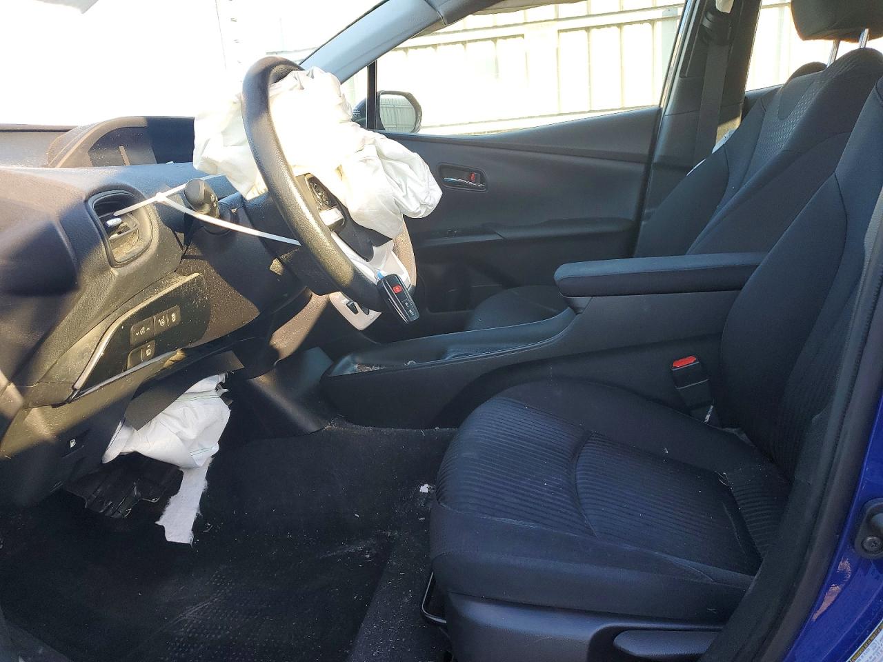 2018 TOYOTA PRIUS TWO photo 7