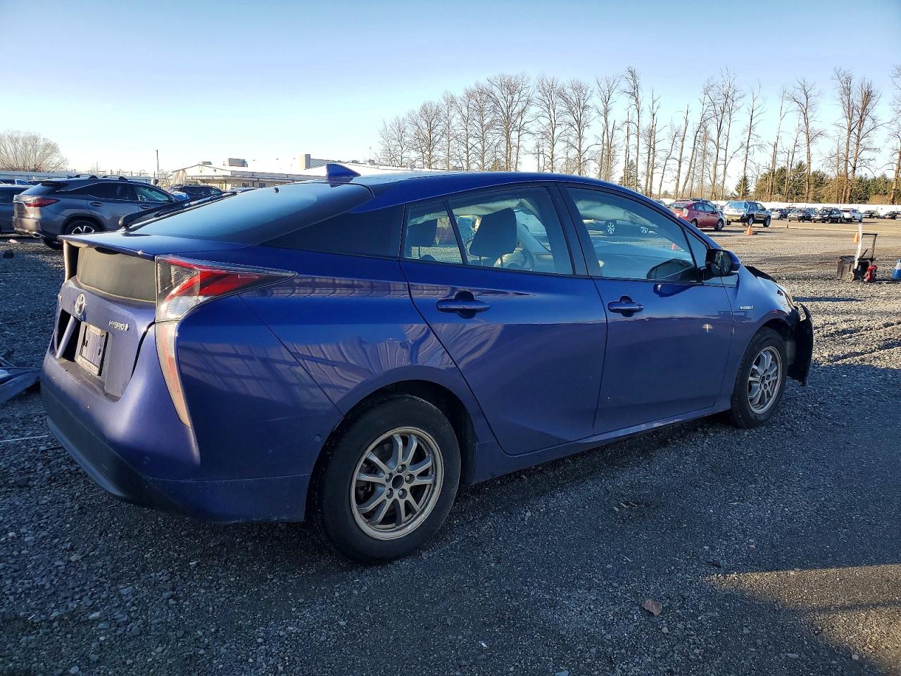 2018 TOYOTA PRIUS TWO photo 3