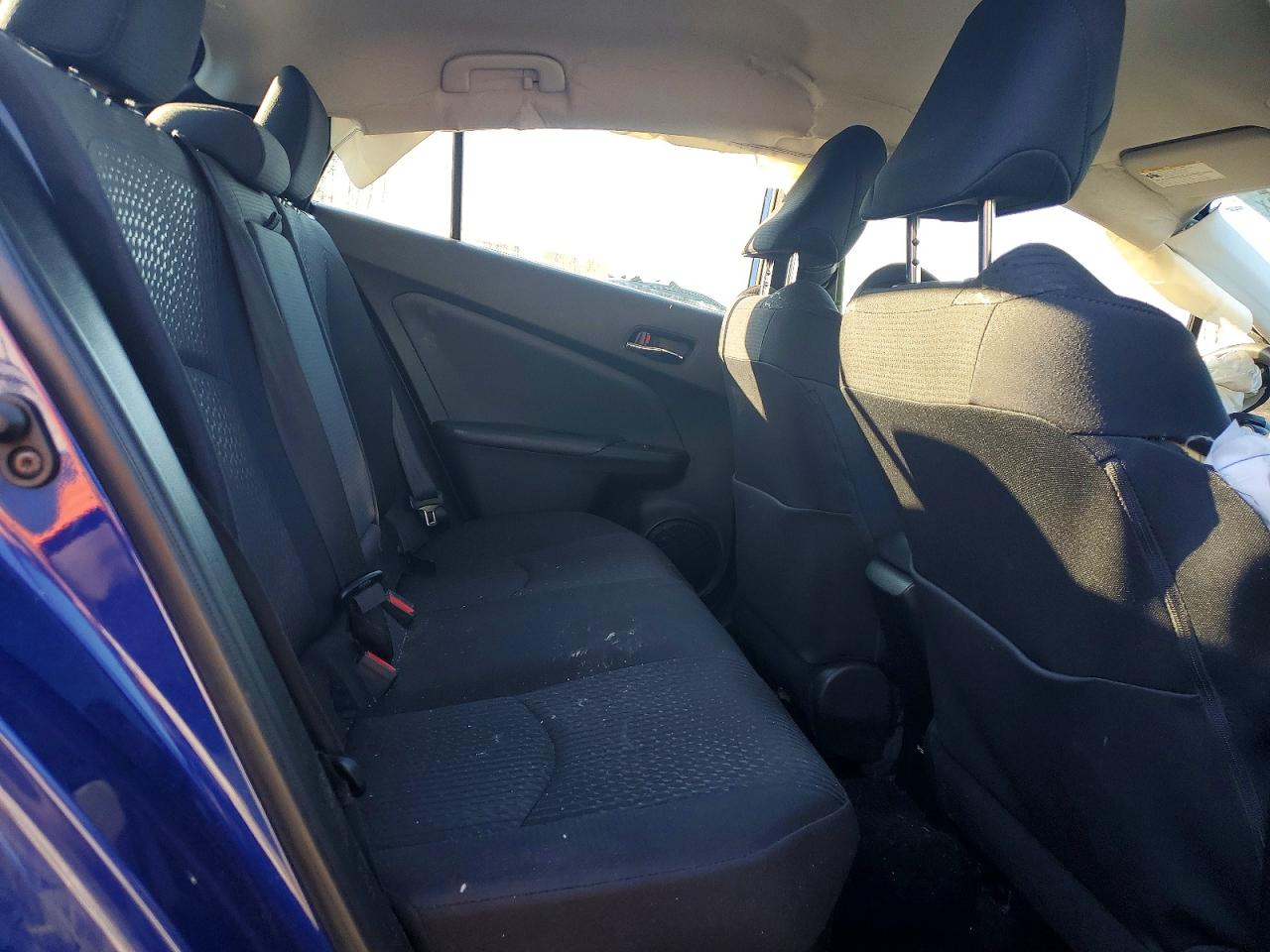2018 TOYOTA PRIUS TWO photo 11