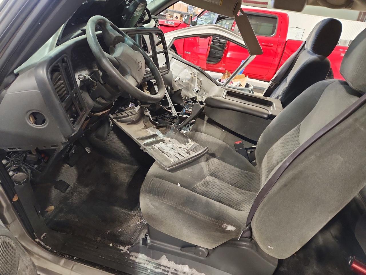 2005 CHEVROLET SILVERADO C1500 photo 13