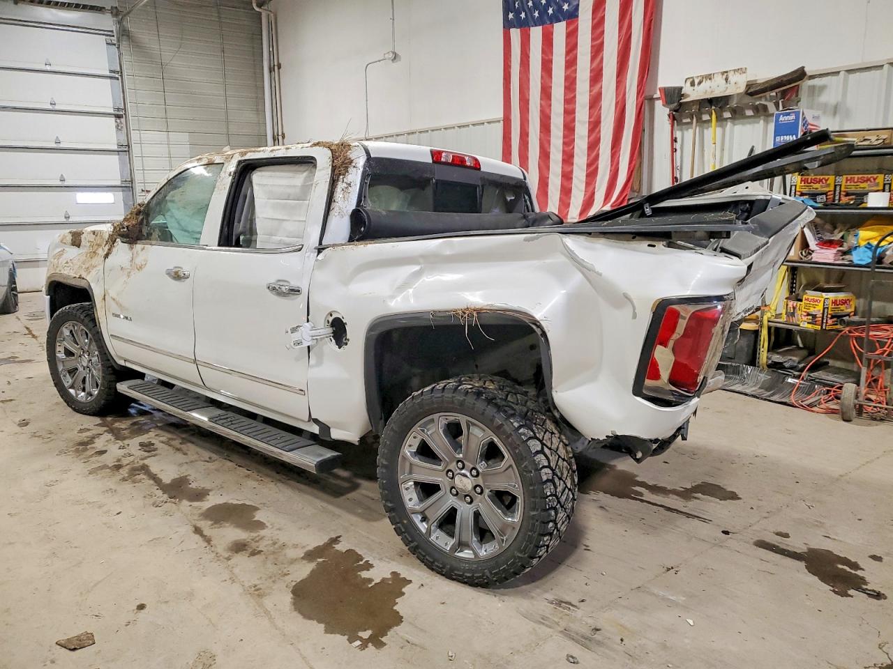 2017 GMC SIERRA K1500 DENALI photo 3