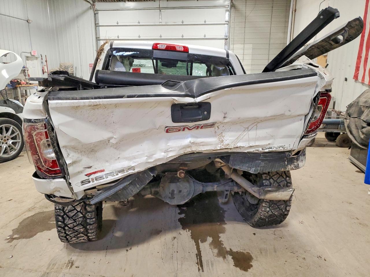 2017 GMC SIERRA K1500 DENALI photo 11