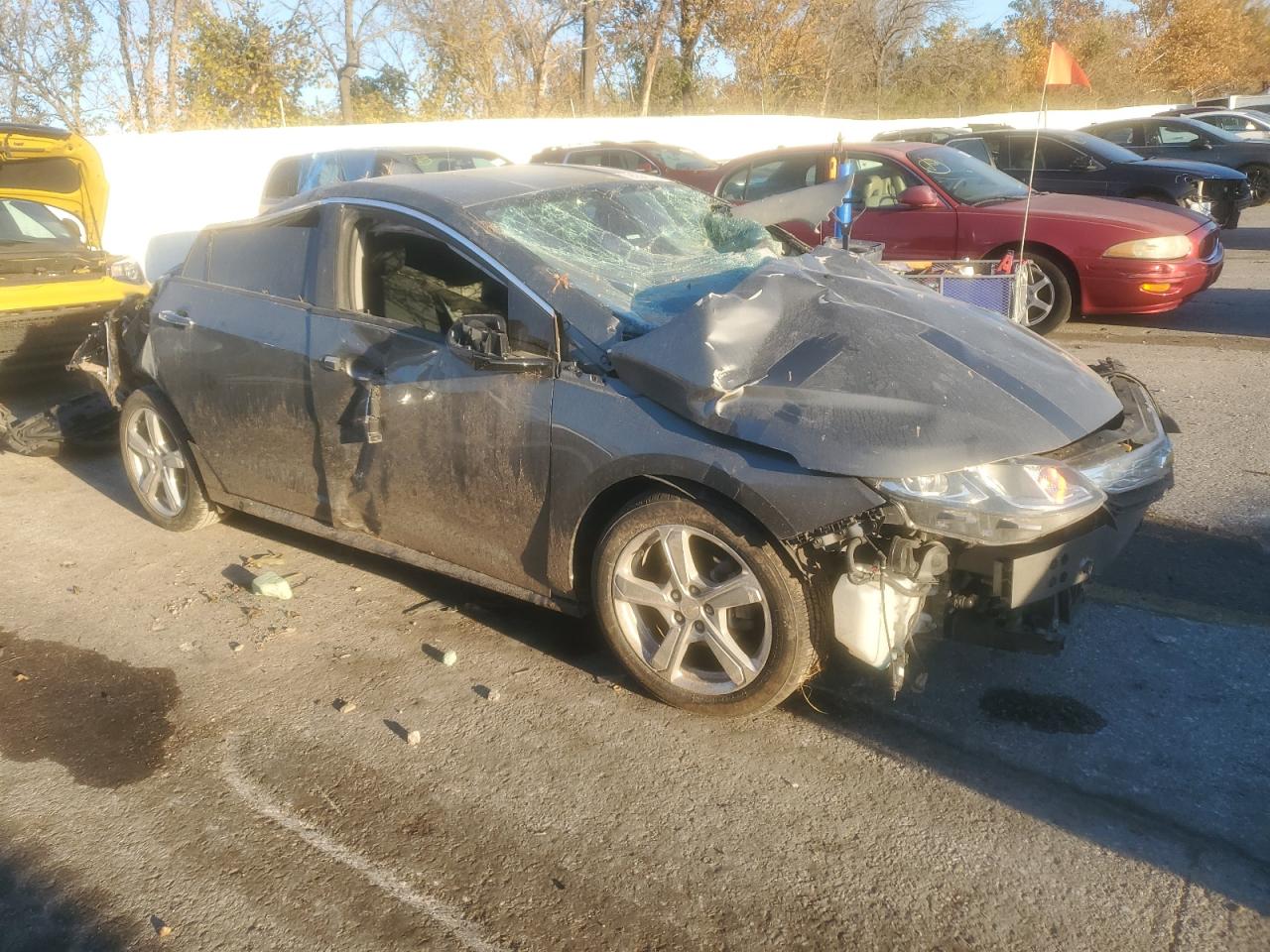 2017 CHEVROLET VOLT LT photo 4