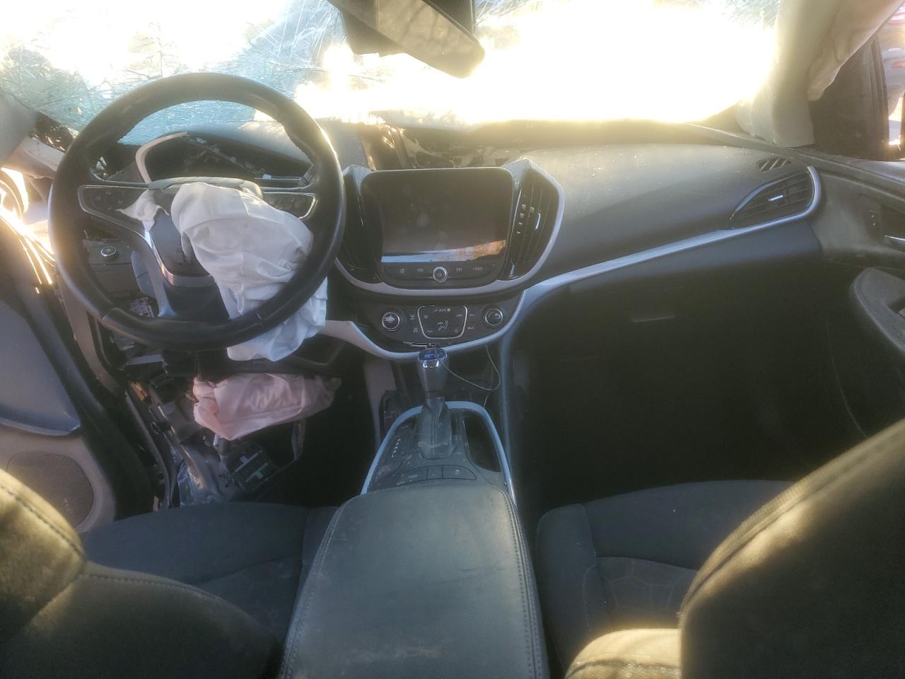 2017 CHEVROLET VOLT LT photo 8