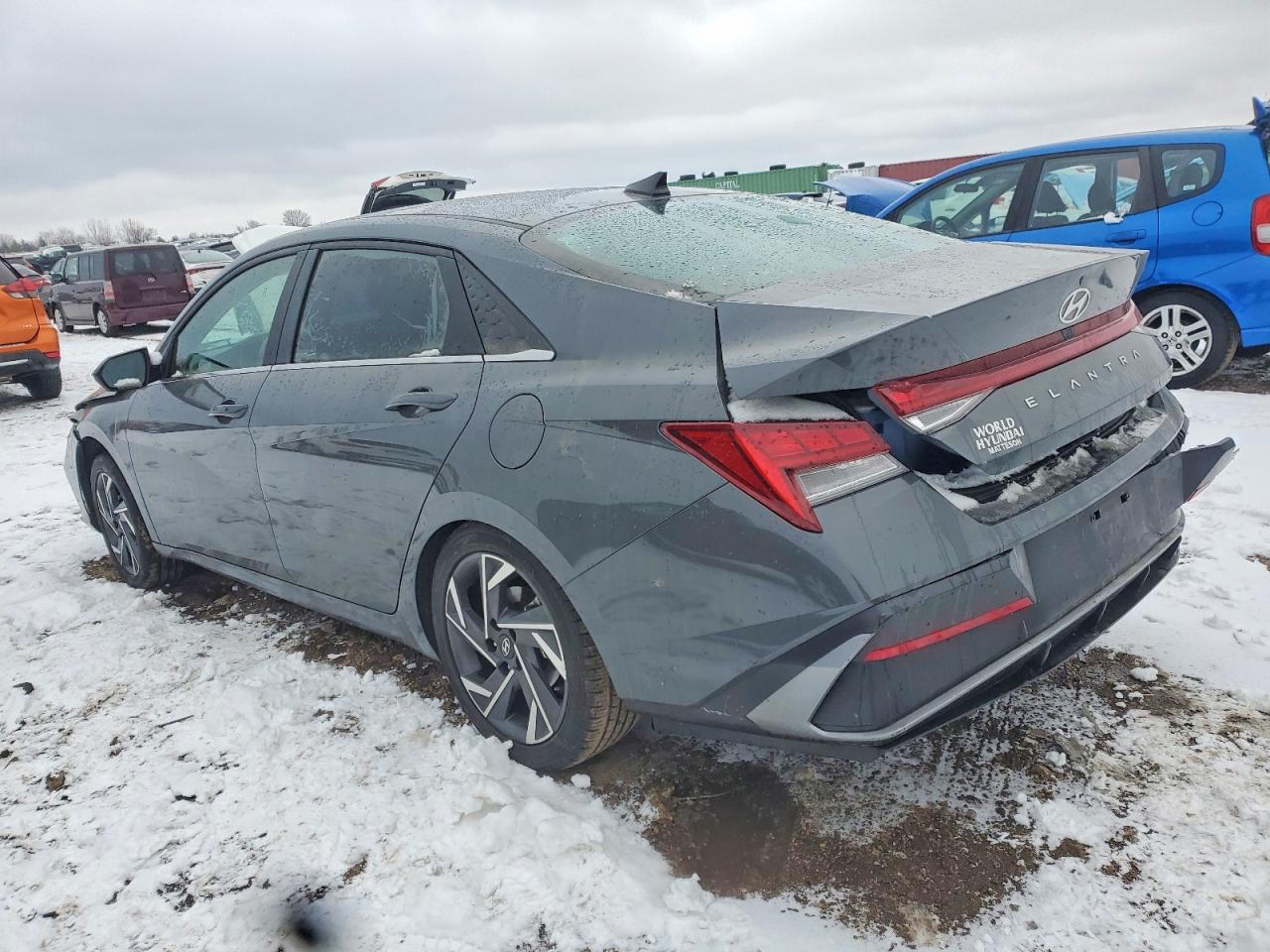 2024 HYUNDAI ELANTRA SEL photo 2
