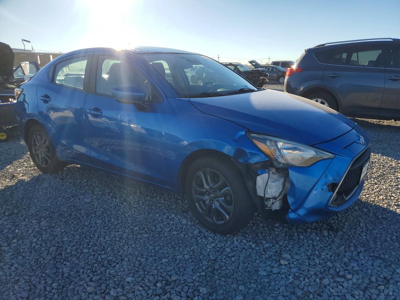 2019 TOYOTA YARIS L photo 4