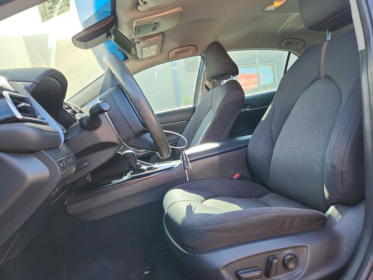 2018 TOYOTA CAMRY LE photo 13