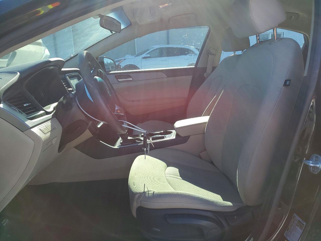 2018 HYUNDAI SONATA SE photo 7