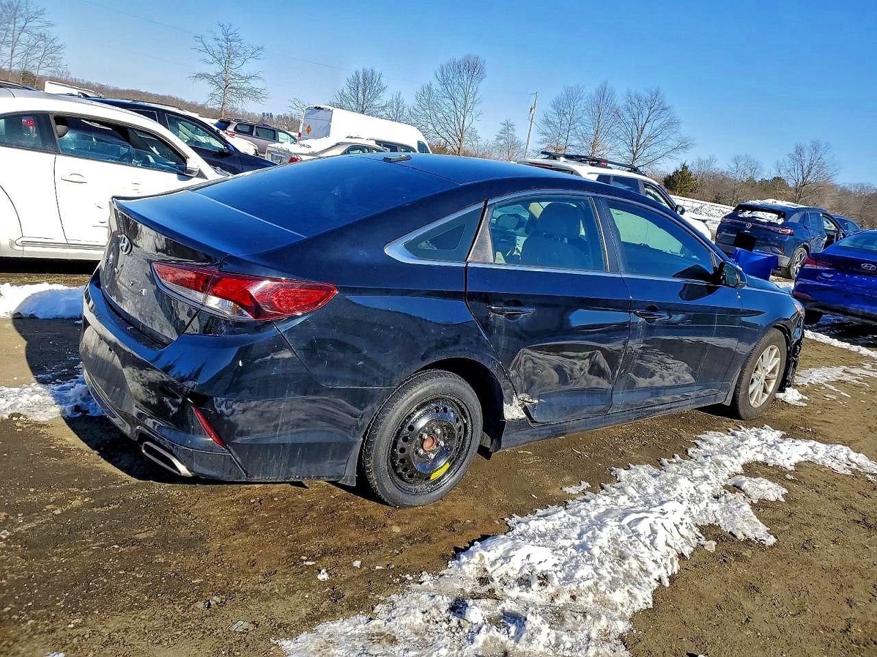 2018 HYUNDAI SONATA SE photo 3