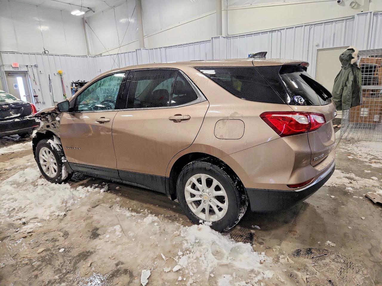 2019 CHEVROLET EQUINOX LT photo 2