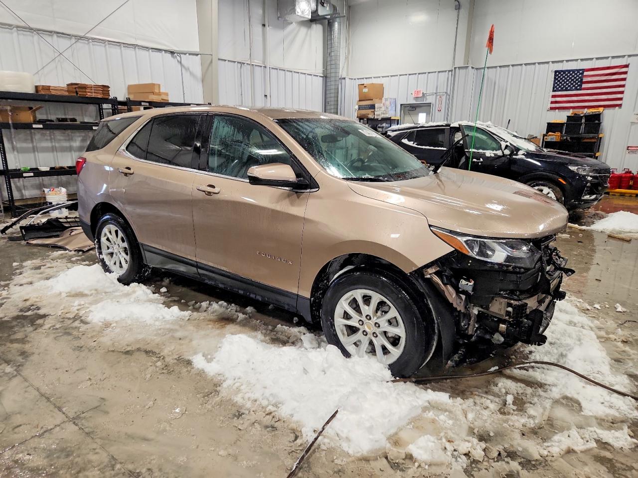 2019 CHEVROLET EQUINOX LT photo 4