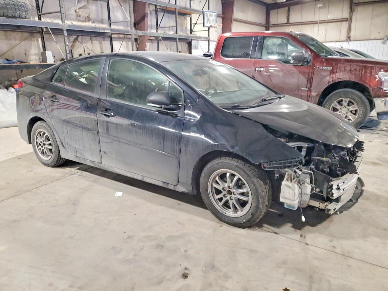 2019 TOYOTA PRIUS photo 7