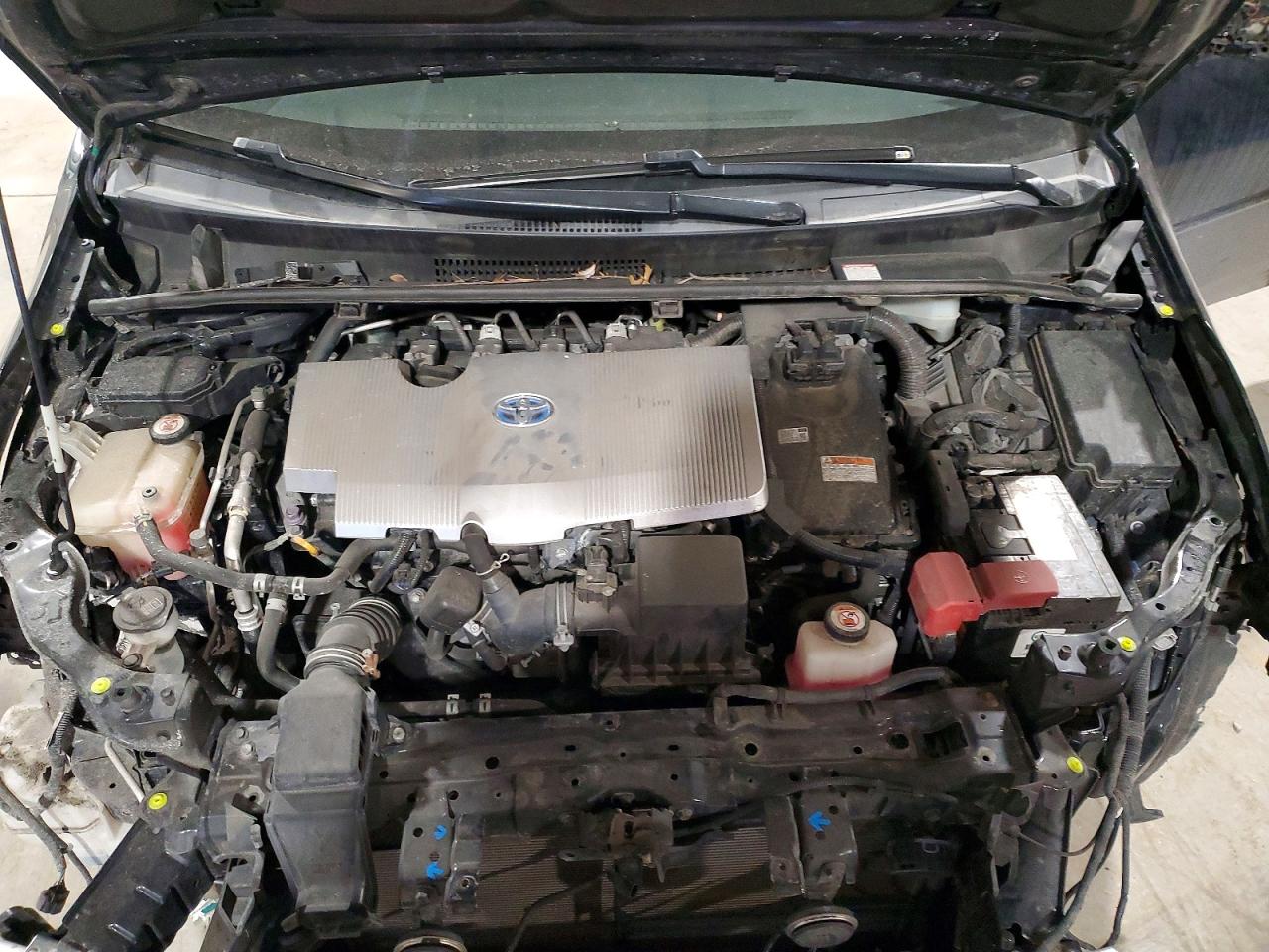 2019 TOYOTA PRIUS photo 21