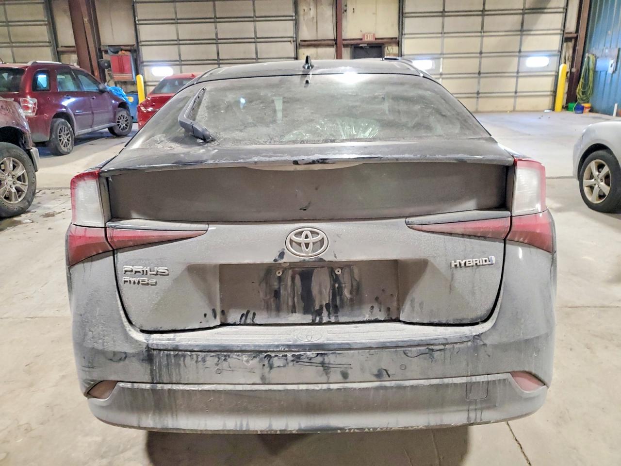 2019 TOYOTA PRIUS photo 11