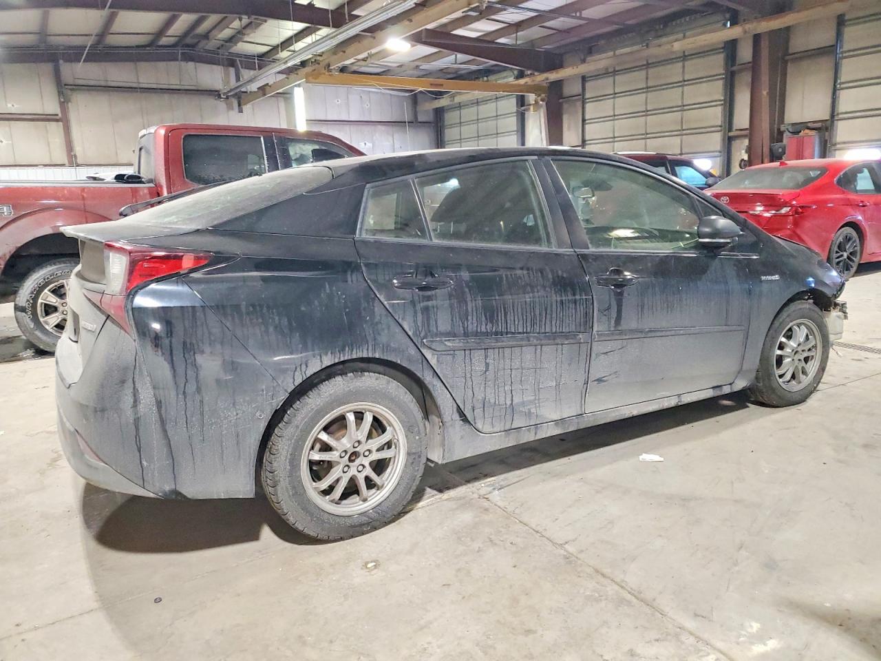 2019 TOYOTA PRIUS photo 5