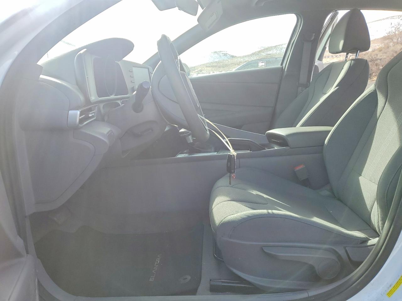 2021 HYUNDAI ELANTRA SE photo 19