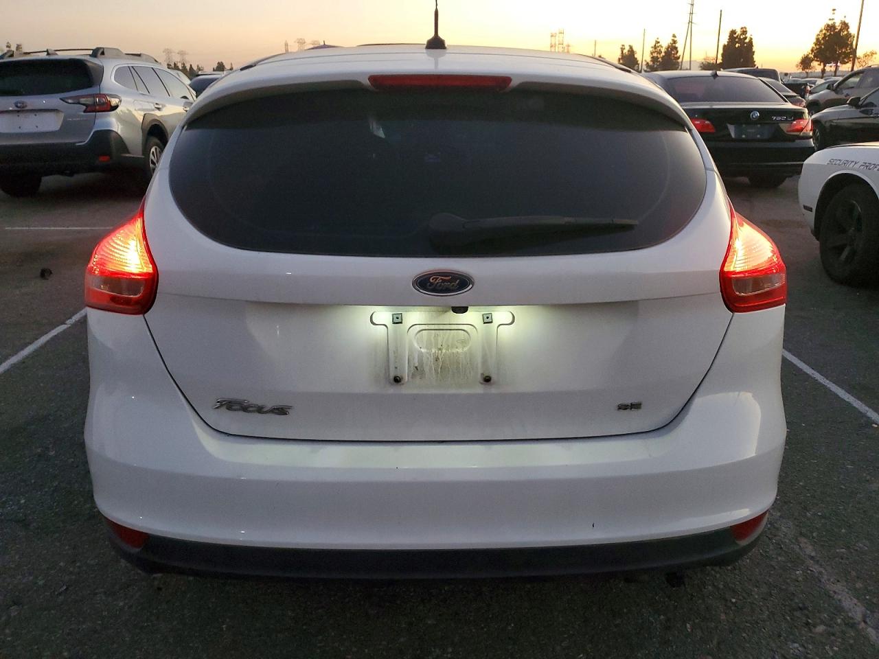 2017 FORD FOCUS SE photo 16