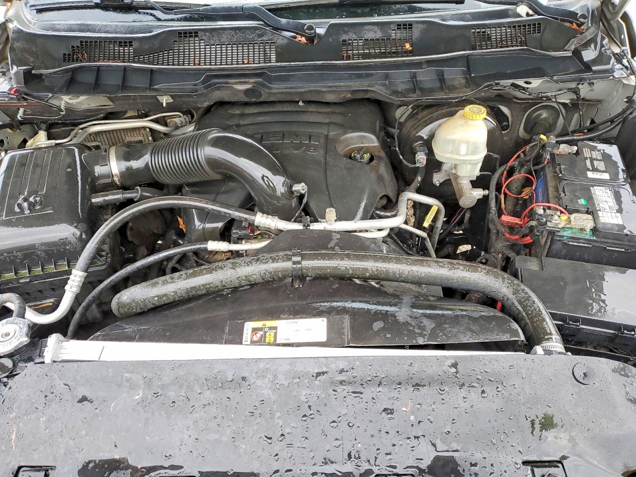 2015 RAM 1500 SLT photo 31