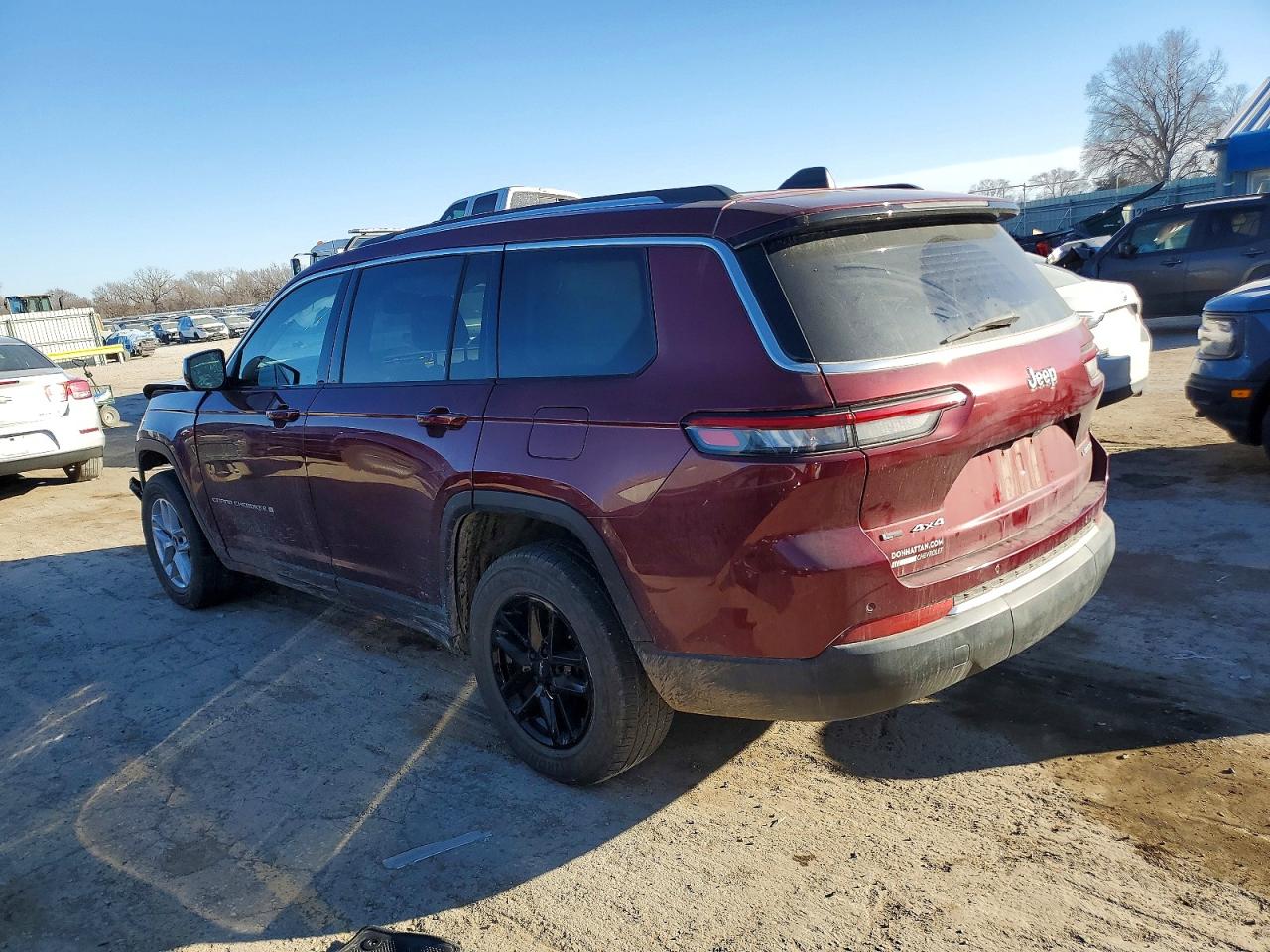 2022 JEEP GRAND CHEROKEE L LAREDO photo 3