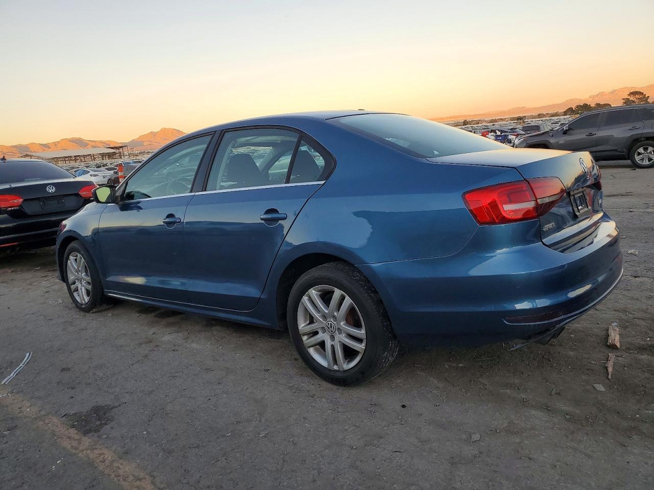 2017 VOLKSWAGEN JETTA S photo 4