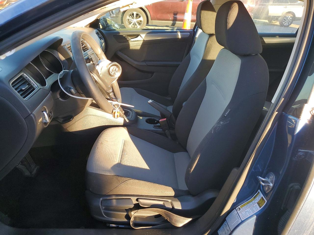 2017 VOLKSWAGEN JETTA S photo 19