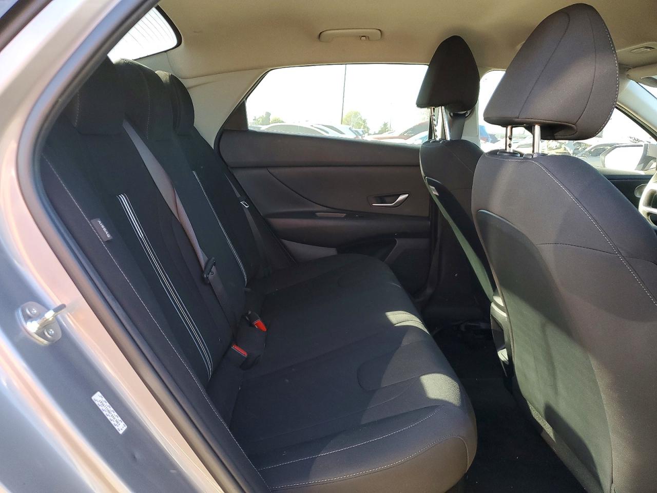2024 HYUNDAI ELANTRA BLUE photo 10