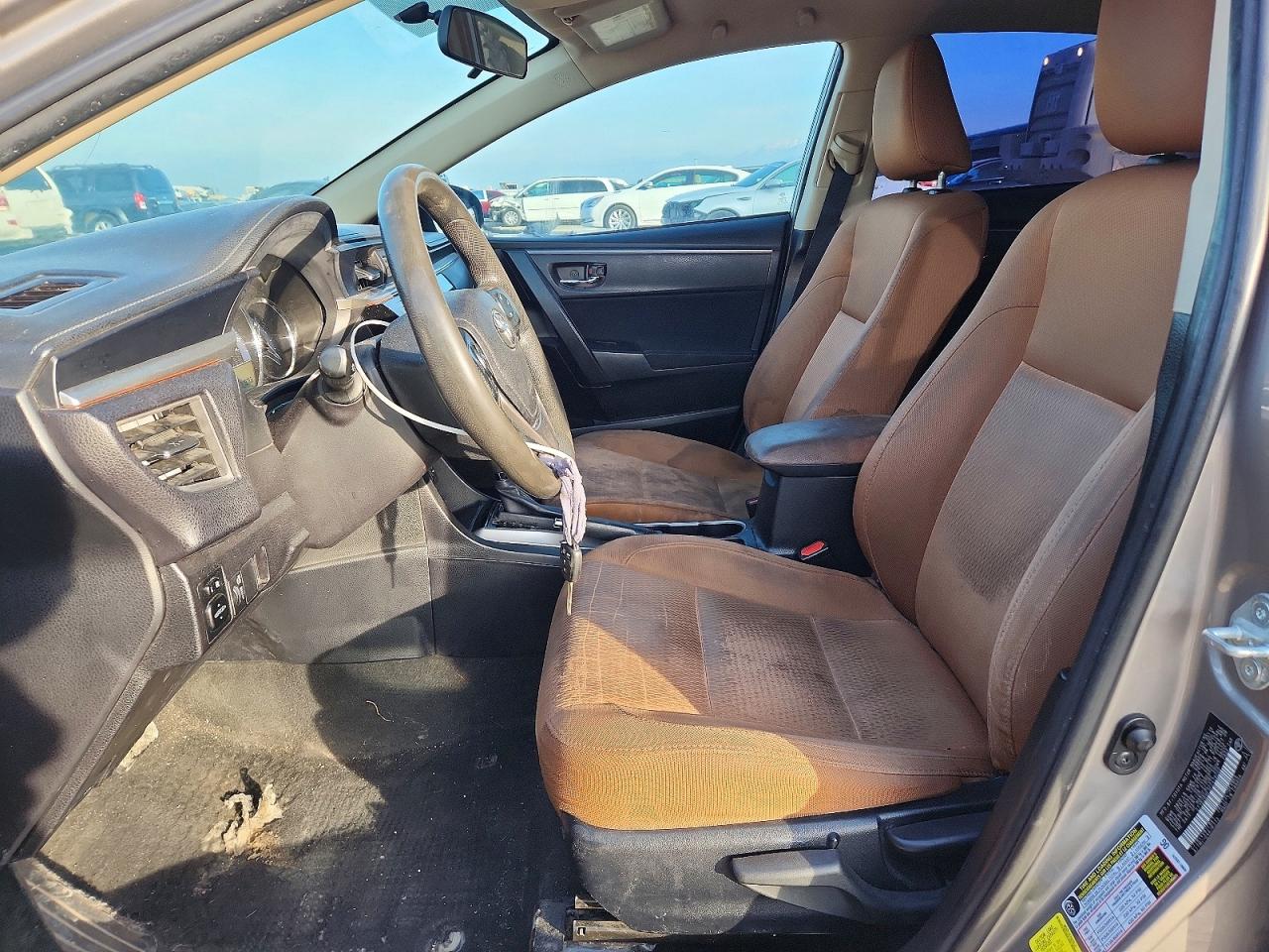 2015 TOYOTA COROLLA LE photo 7