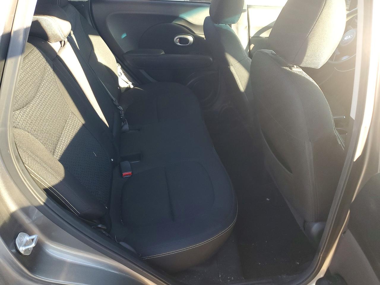 2016 KIA SOUL + photo 10