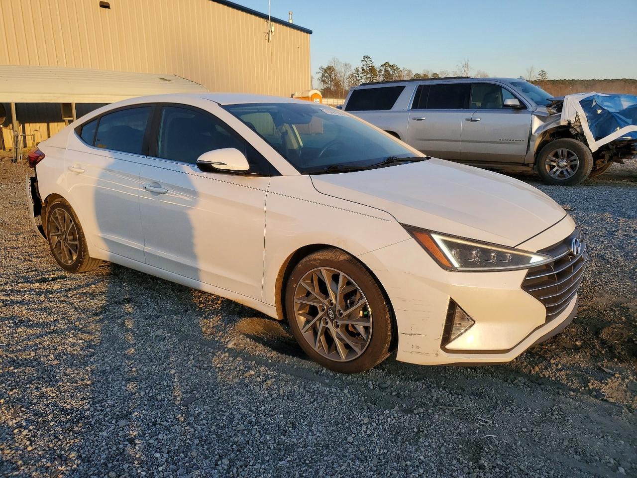 2019 HYUNDAI ELANTRA SEL photo 4