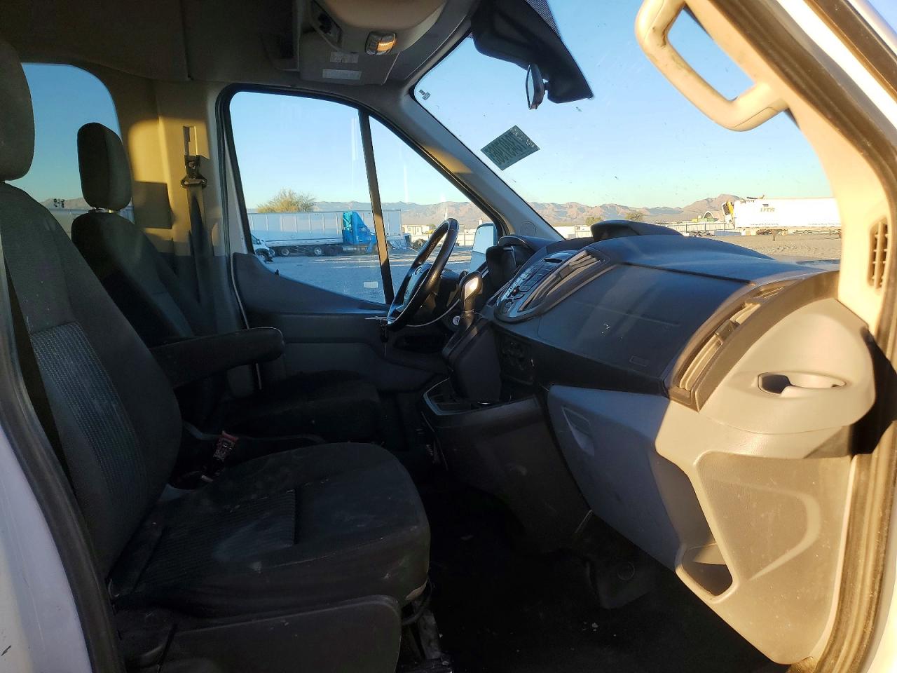 2017 FORD TRANSIT T-350 photo 9