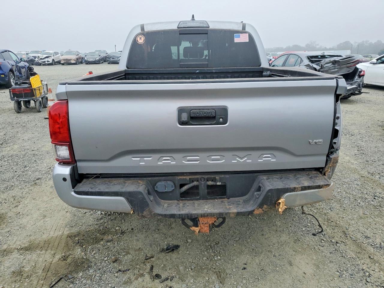 2019 TOYOTA TACOMA TRD OFF-ROAD photo 11