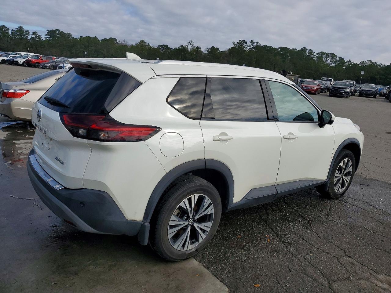 2021 NISSAN ROGUE SV photo 3