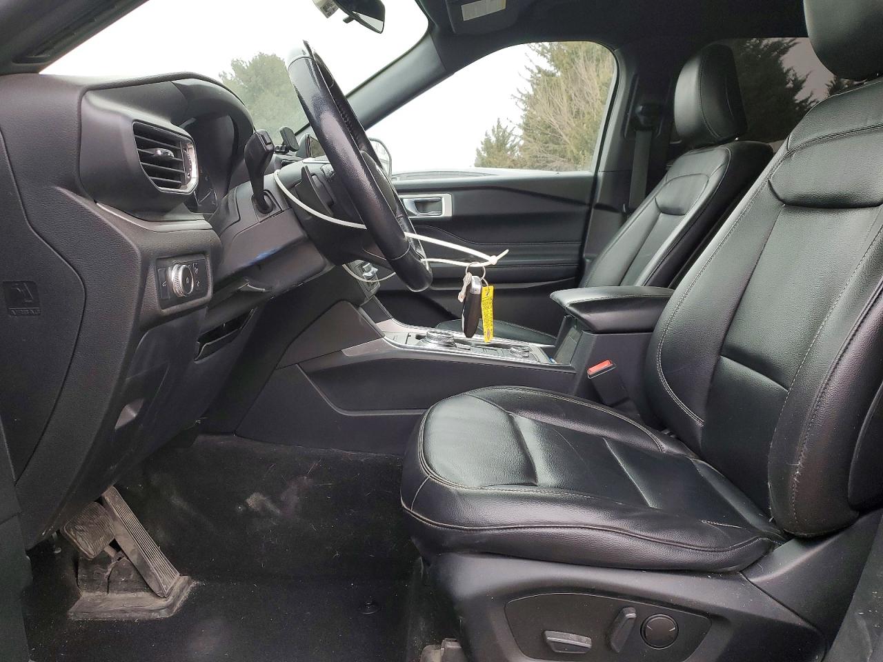 2020 FORD EXPLORER XLT photo 13