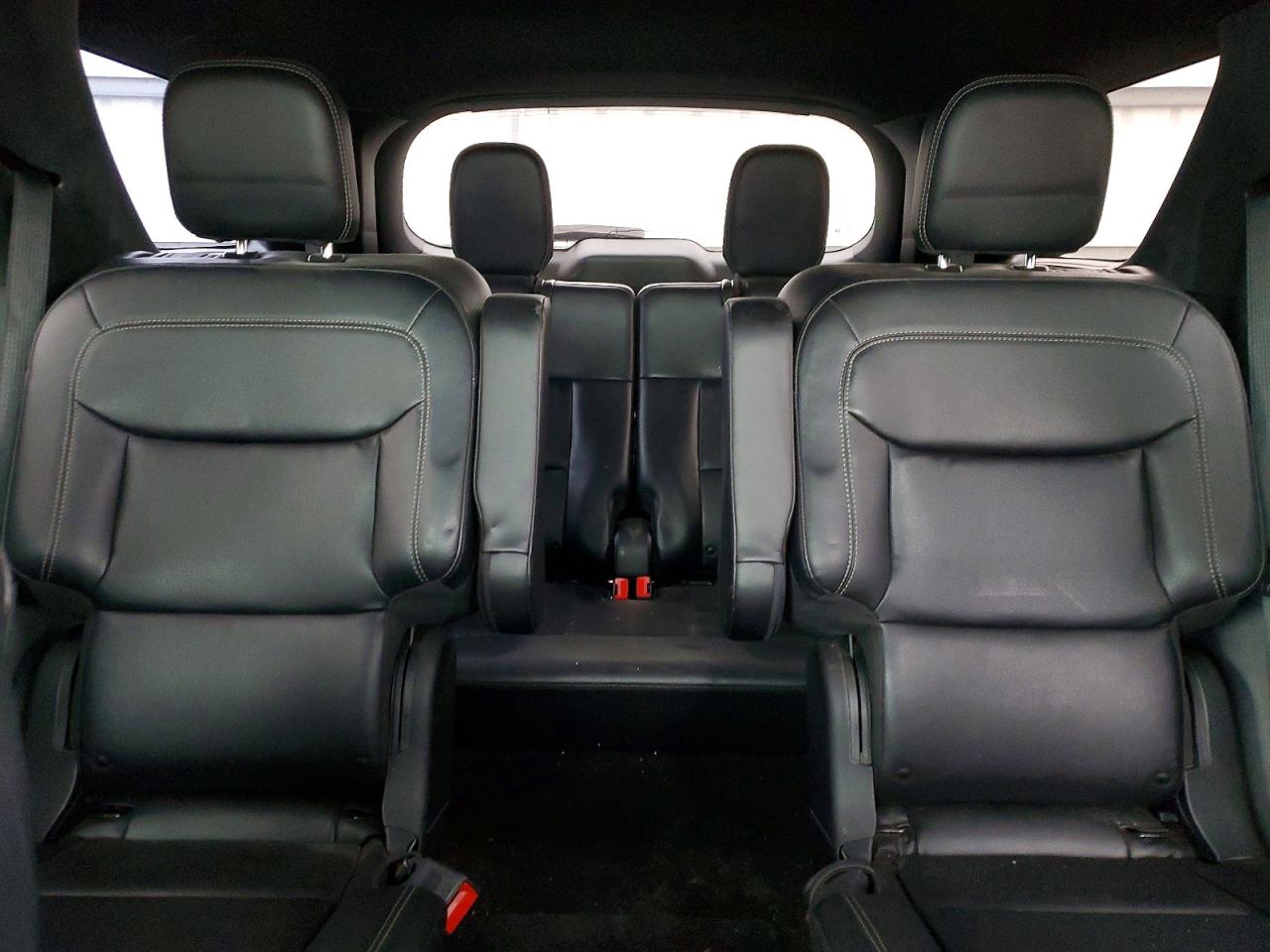 2020 FORD EXPLORER XLT photo 19