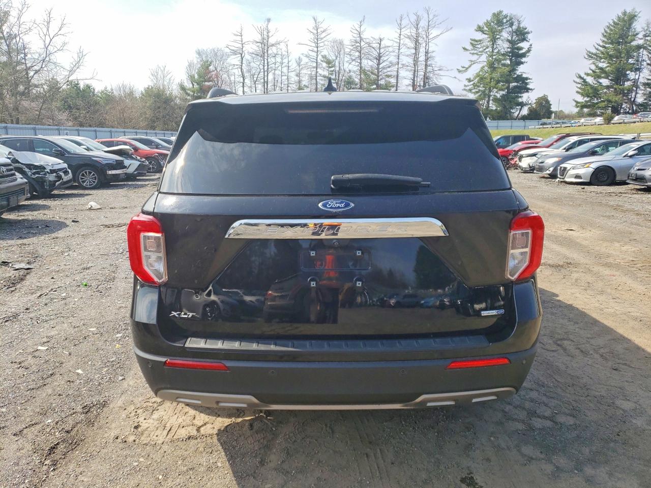 2020 FORD EXPLORER XLT photo 12
