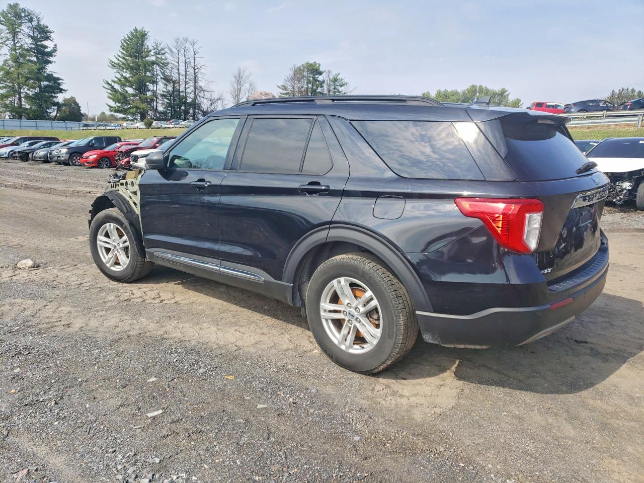 2020 FORD EXPLORER XLT photo 4