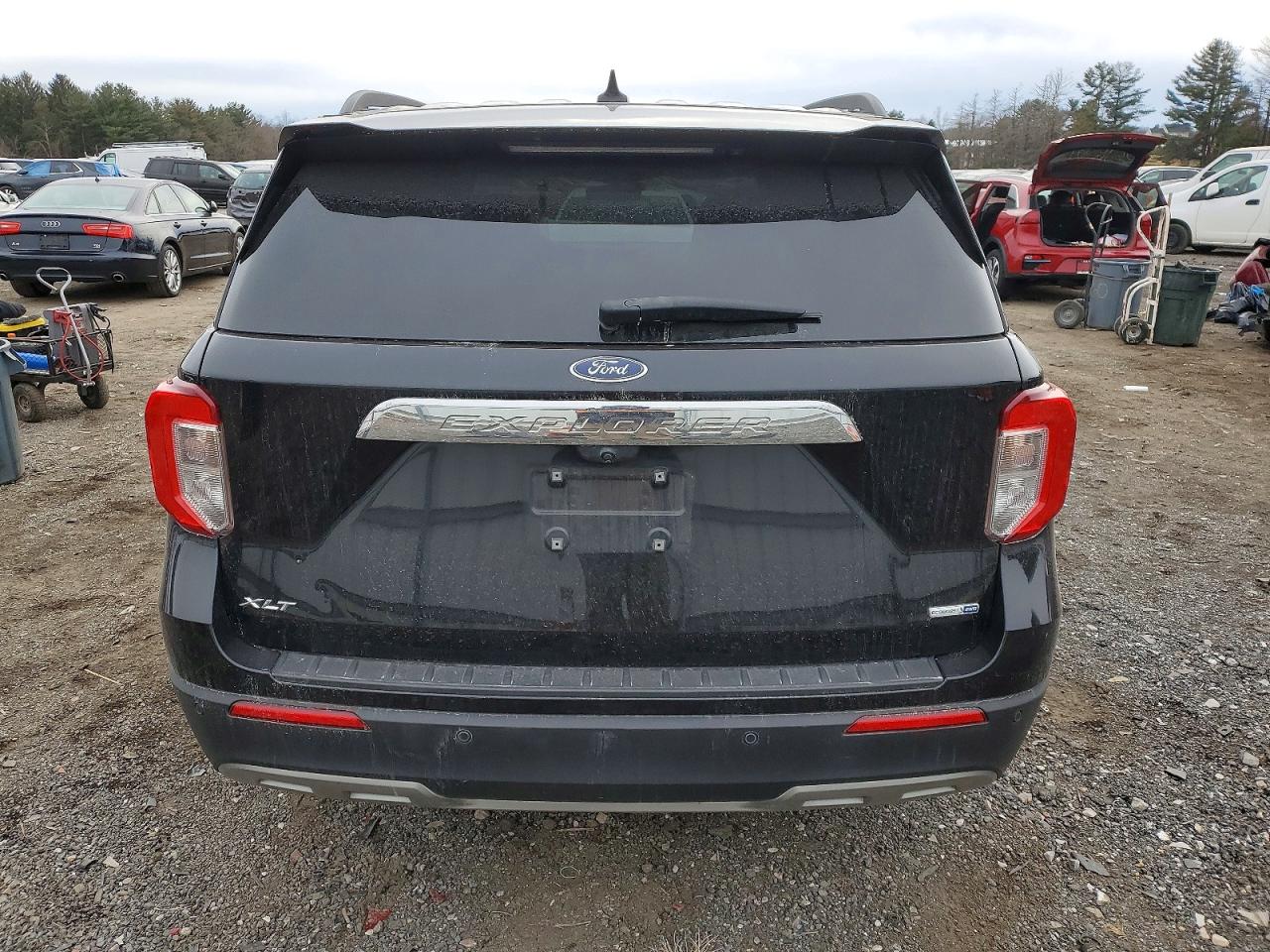 2020 FORD EXPLORER XLT photo 11