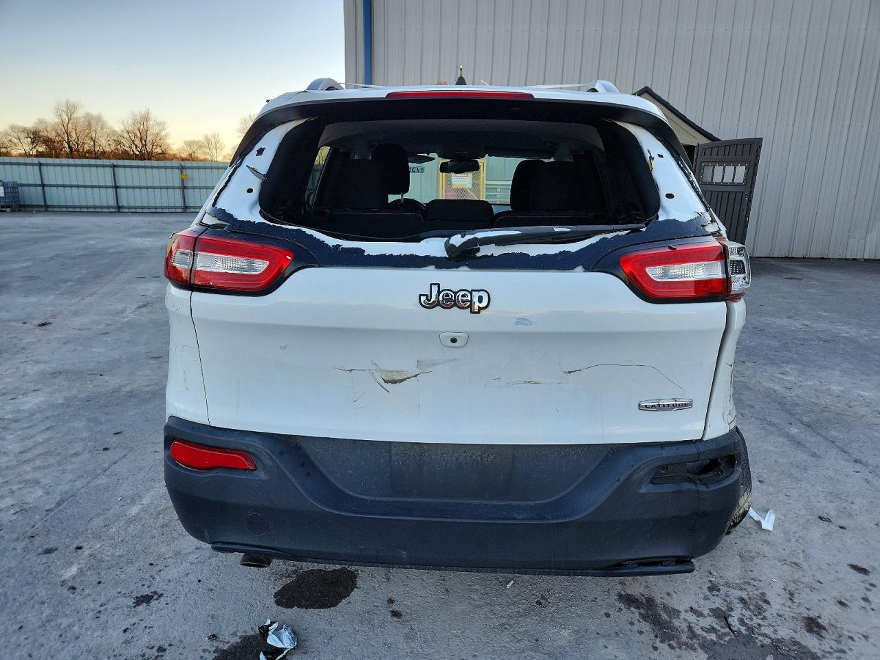 2016 JEEP CHEROKEE LATITUDE photo 11
