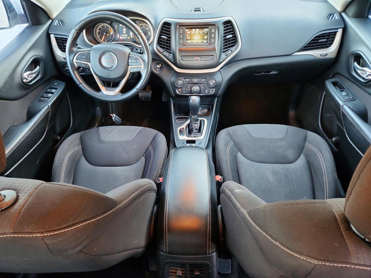 2016 JEEP CHEROKEE LATITUDE photo 15